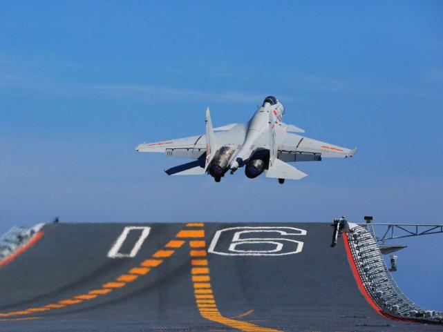 4款新舰载机已指定，只待新航母下水入役！隐身无人机首度上舰