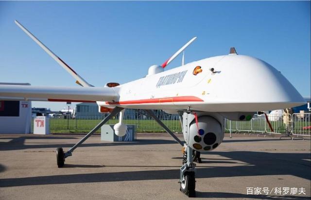 终于填补空白！俄军首装国产察打一体无人机，达到中国十年前水平