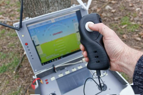 Knuckles-5为无人机用户提供了便捷的单手操控体验 