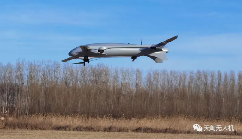 进无止境-天峋85kg级大荷载长航时新型布局串列翼无人机首飞
