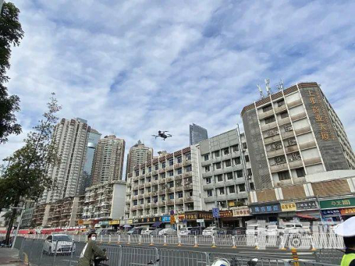 深圳交警无人机“铁翼”再升空 覆盖重点路口送餐高峰时段