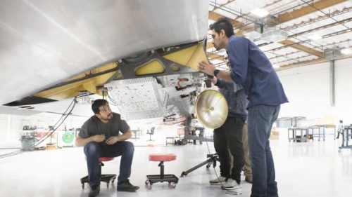 软银拟发射无人机进平流层充当“机载基站” 最早或2021年试飞