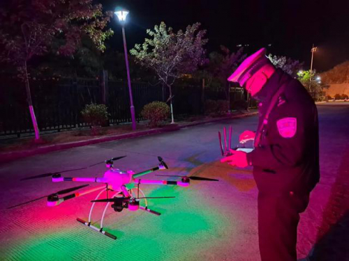 应对寒潮｜福州高速交警启用无人机巡查确保路面安全