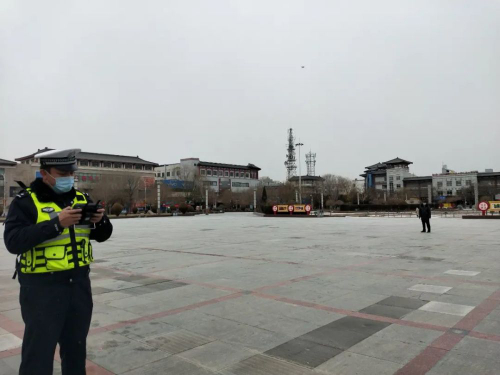 注意！交警无人机空中喊话！您的行为已进入视频监控区