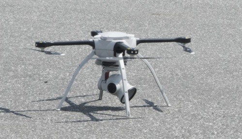 空中停机！英国粗心警察按错键，致6.4万英镑的无人机坠入池底