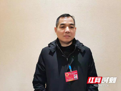 代表声音｜王建秋：加大补贴力度 让更多农民使用无人机打农药