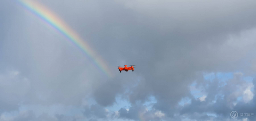 当雨燕+防水无人机遇见彩虹……