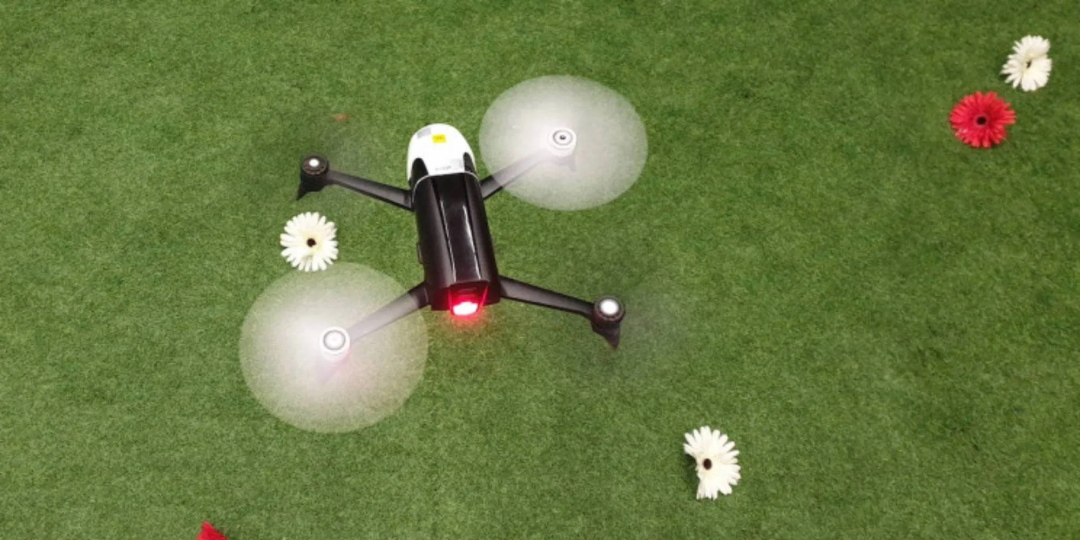 无人机模仿昆虫飞行来解决复杂的飞行任务