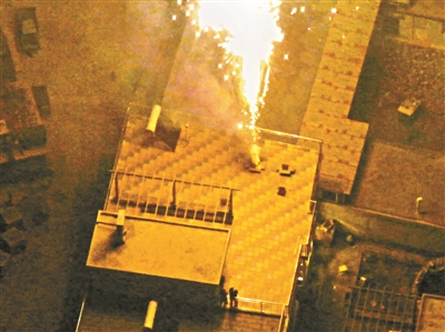 无人机查控 违规燃放烟花