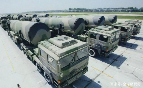 “东风快递”愈发不可挡，国外开始宣传：没用，未来战争靠无人机