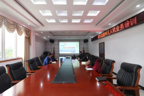 开州支队组织开展无人机操作学习培训