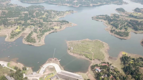 飞一圈拍得“清清爽爽”，数字鹰无人机助力河道巡检