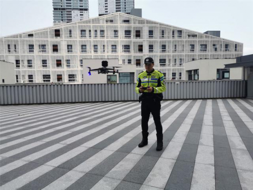 为铁骑插上“铁翼”——深圳交警探索无人机执法新模式