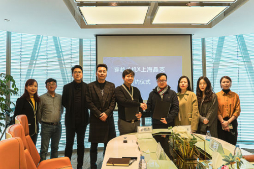 晶英文化携手千机集团开启国内无人机演艺新业态