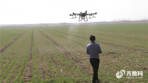 无人驾驶 北斗导航 青岛春耕透着“高科技范儿”