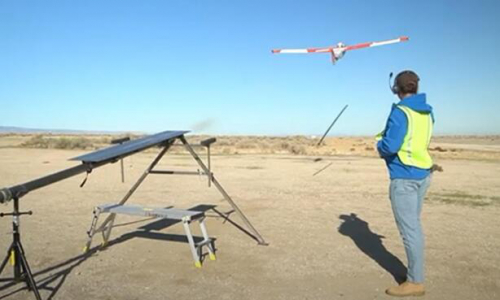 超材料？比尔·盖茨支持公司造袖珍雷达，让无人机自主避开其它飞机