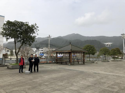 正安县市坪乡利用无人机开展禁种铲毒踏查工作