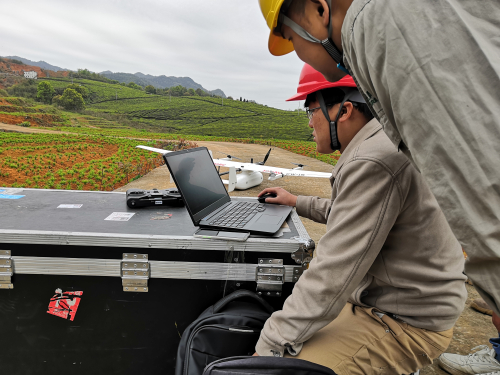 萍乡电网固定翼无人机“首秀”成功 输电巡检又添新利器