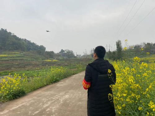 森林防火有新招 无人机喊话效果好