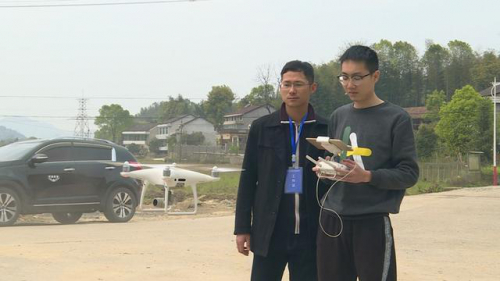 无人机担任“巡河员”桃江早备汛