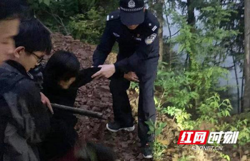 30余小时生死搜救，出动警犬和无人机……为了一位失联的农妇