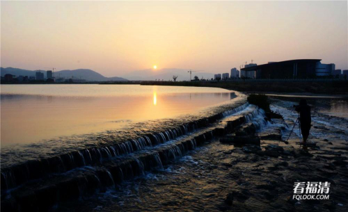 高燃重现，闪耀再续！巨贤创意100架无人机编队表演惊艳福清！