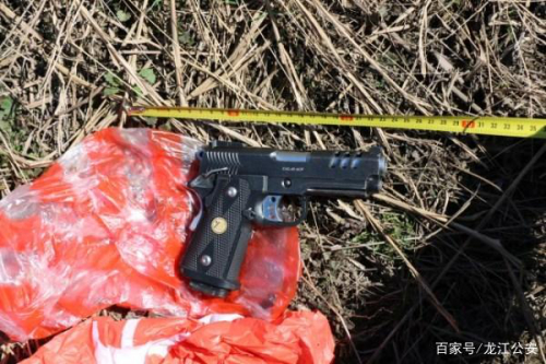 无人机巡查竟在野外发现一支枪