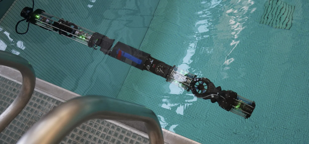 蛇形水下无人机可以检查船舶、潜艇、海上平台是否损坏