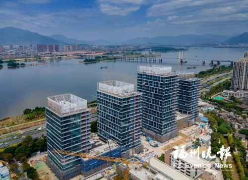 仓山：“无人机+AI”实时监控工地