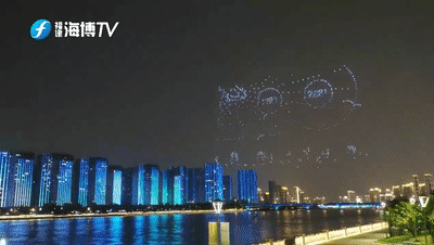 超燃！1500架无人机！今晚福州的夜空刷屏了