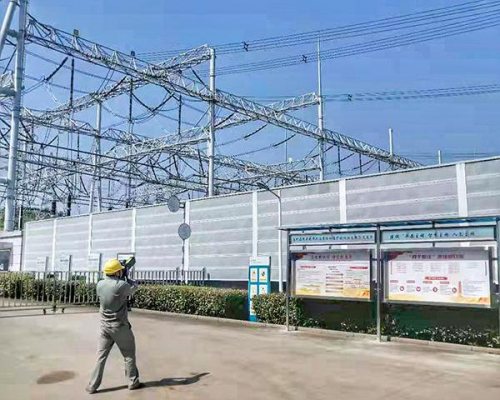 无人机不请自到 电网卫士成功将其迫降