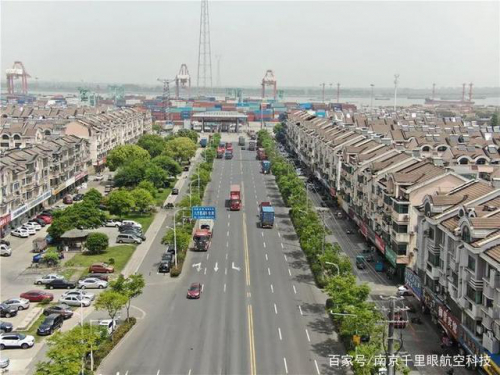 空中警用无人机交警上岗 违章无处可躲