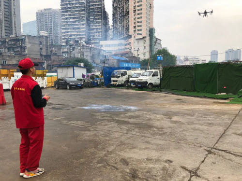 无人机出动！垃圾转运站消杀不留死角