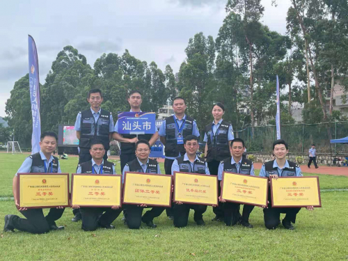 广东公安机关举行警用无人机练兵比武 汕头捧回六个奖状 