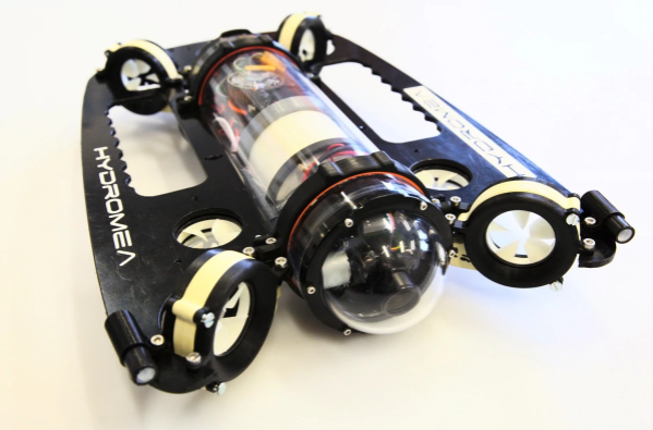 世界上第一个「无线」水下无人机