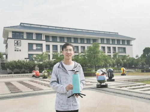 大学生无人机达人玩出科技创新