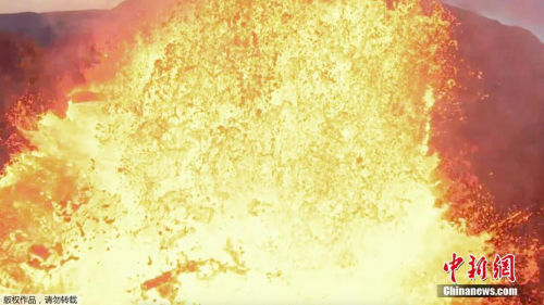 无人机近距离拍摄火山喷发景象 而后坠入熔岩之中