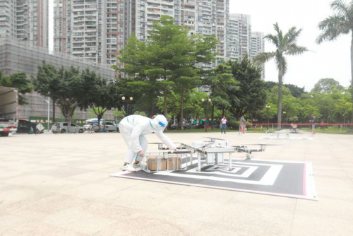 飞越珠江！航拍无人机配送药物进荔湾封闭区