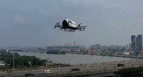 高空喊话、高效运输、远程巡查 无人机参与广州抗疫