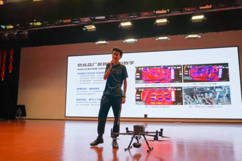 “蓝朋友”好帮手！消防无人机教练员来了