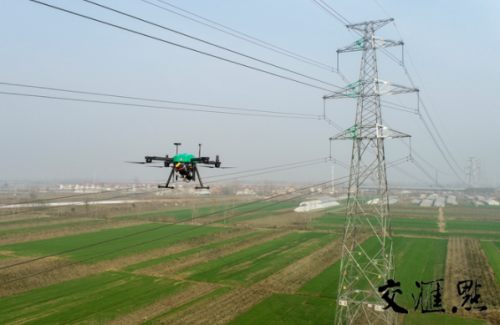 北斗定位系统首次运用于全国电力内网 机器人飞行巡检，全程“零”人工干预