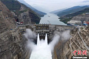 沃飞长空助力超级工程建设，白鹤滩水电站今日正式投产发电