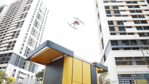 无人机送外卖！美团已送出2500单，在金山建低空物流网络