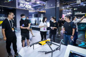 美团自研无人机正式亮相人工智能大会 将推动城市低空物流网络建设