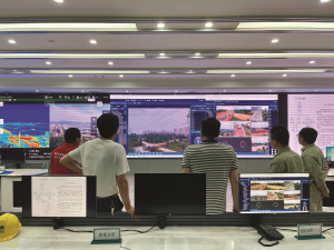 用无人机进行线路巡检 湖北首个输电全景智慧管控中心成立