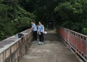 无人机出动！辖区饮用水源地检查无盲区