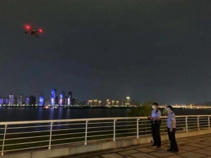 沙井派出所通过无人机巡查喊话倡导文明祭祀