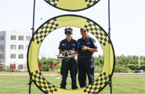 无人机实战训练 他们是特警也是“战士”