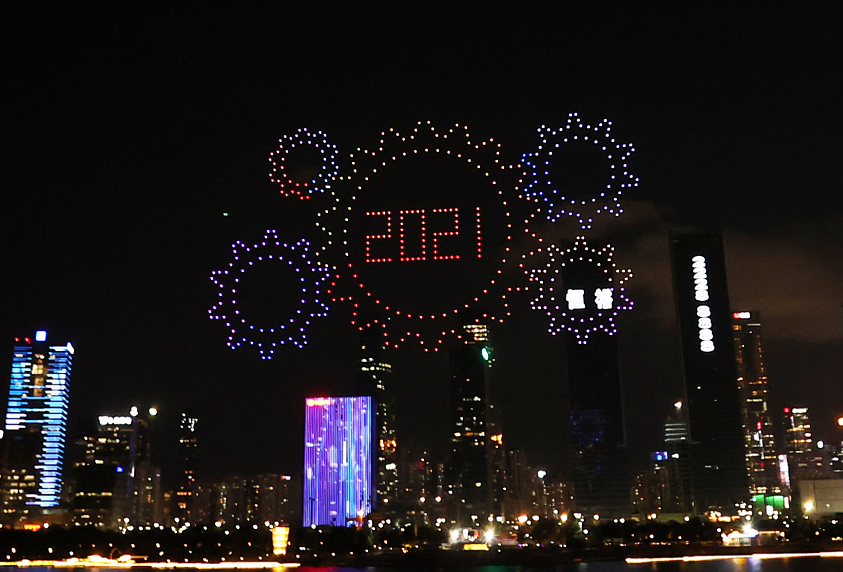 昨晚，600架无人机闪耀深圳夜空！