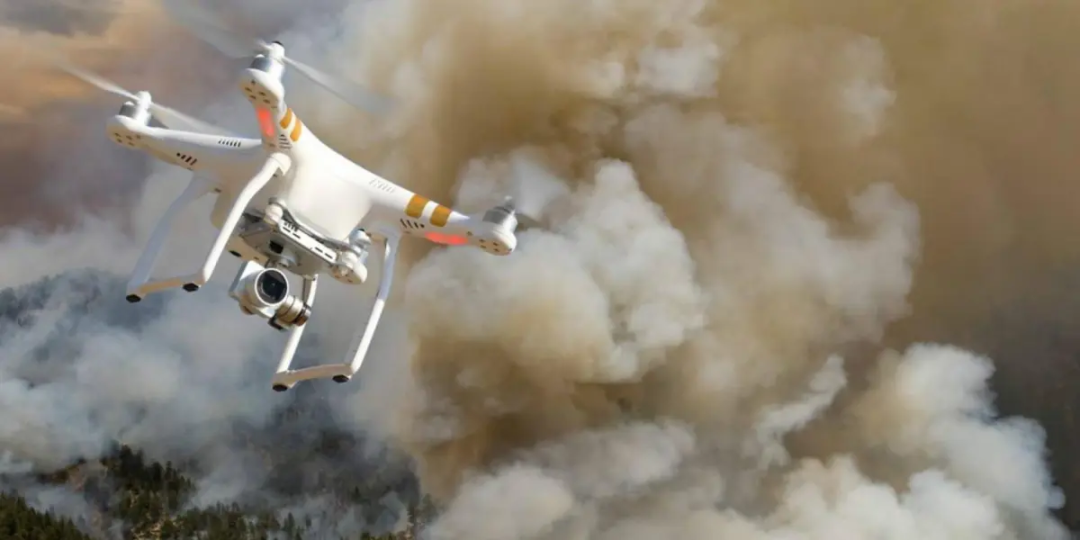 澳大利亚测试逆火照明的无人机来对抗野火